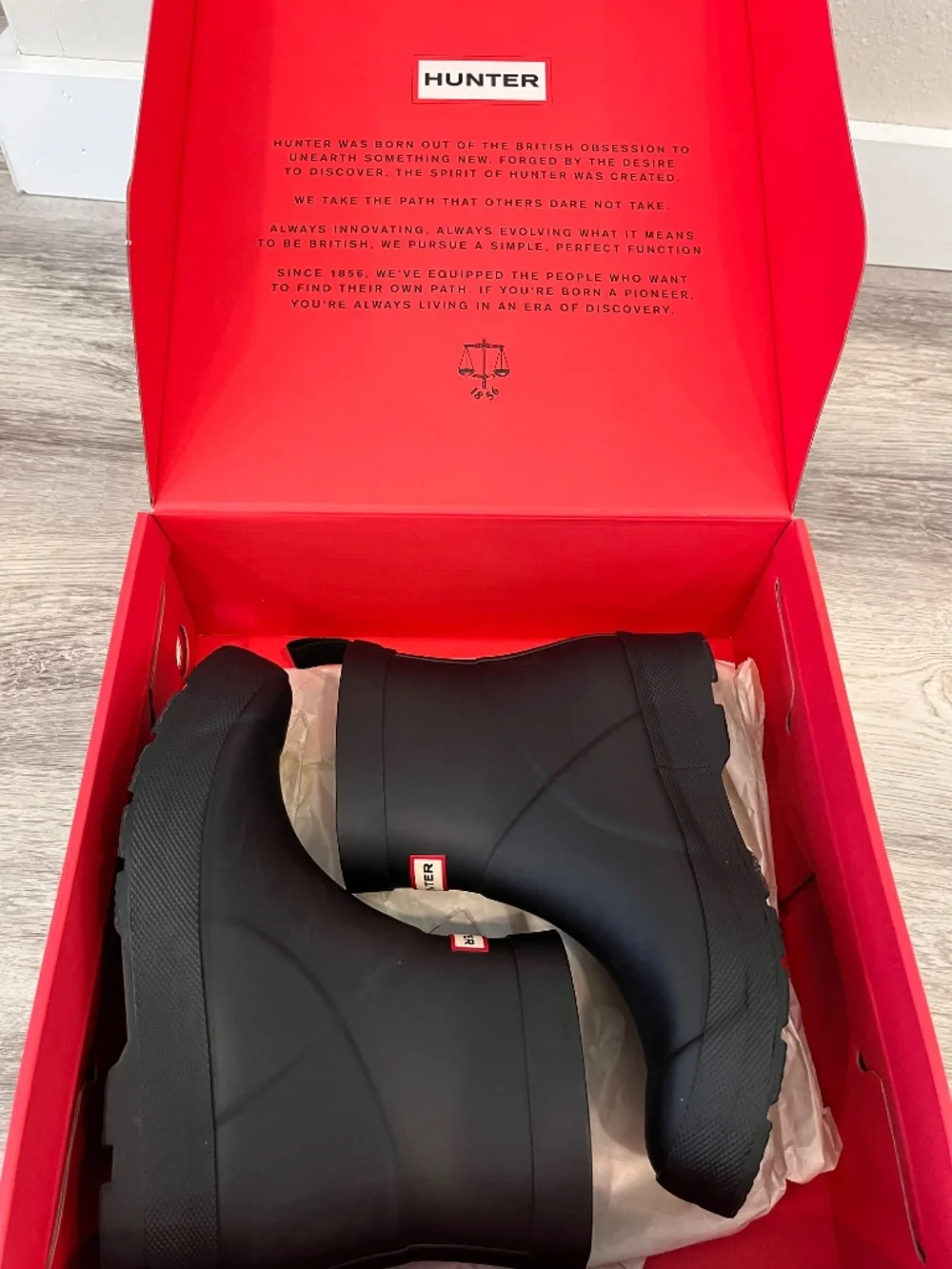 Hunter boots play